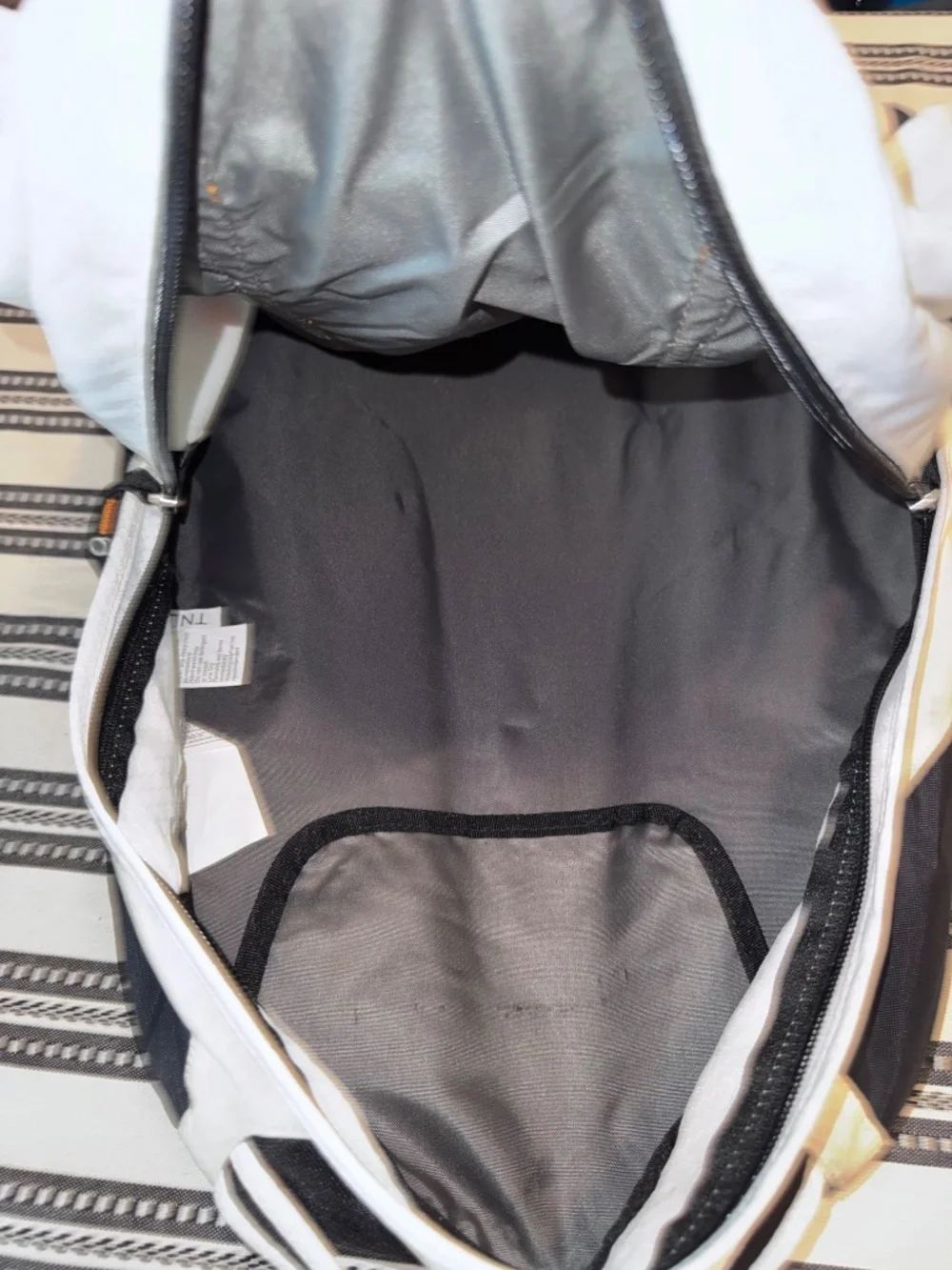 Jansport white black